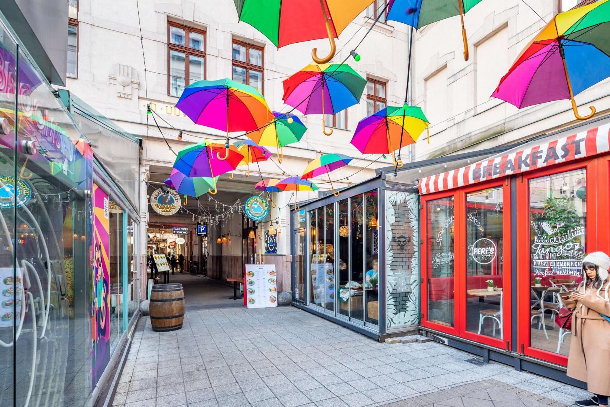 Super - Very Lively Area - In Gozsdu * Budapest