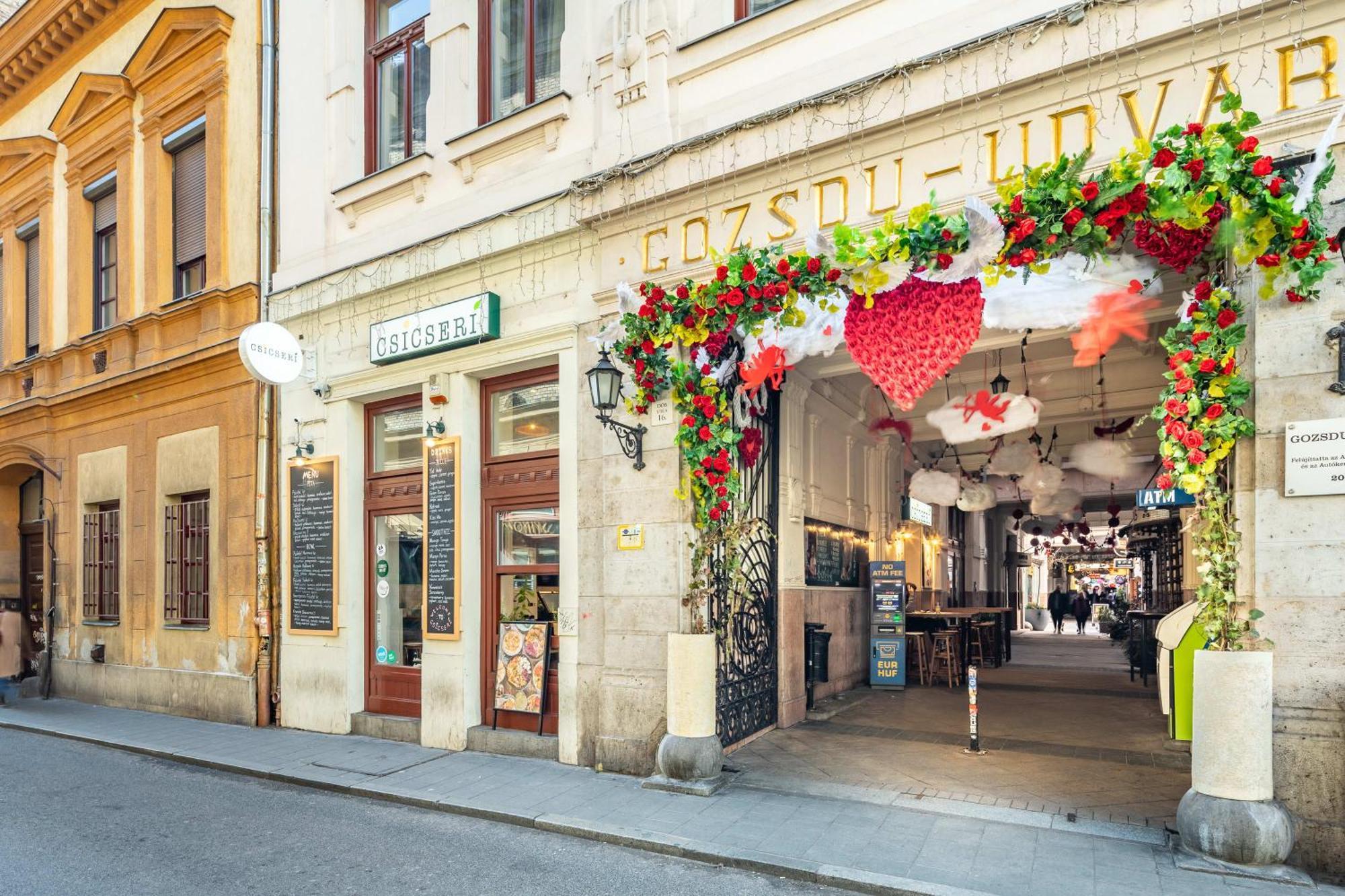 Appartamento Super - Very Lively Area - In Gozsdu Budapest
